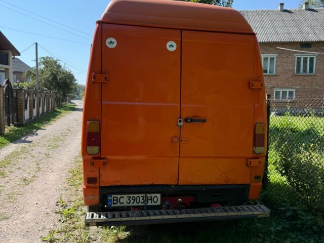 Помаранчевий Мерседес Т-мод, об'ємом двигуна 3 л та пробігом 400 тис. км за 1800 $, фото 2 на Automoto.ua