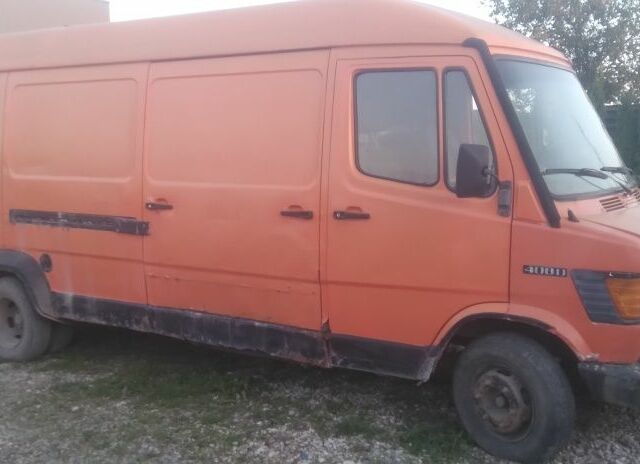 Оранжевый Мерседес Т-мод, объемом двигателя 0 л и пробегом 500 тыс. км за 1000 $, фото 5 на Automoto.ua