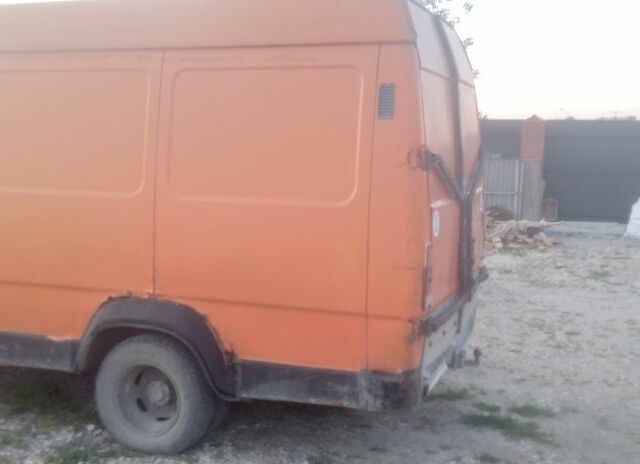 Оранжевый Мерседес Т-мод, объемом двигателя 0 л и пробегом 500 тыс. км за 1000 $, фото 2 на Automoto.ua