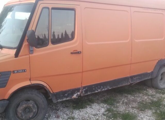 Оранжевый Мерседес Т-мод, объемом двигателя 0 л и пробегом 500 тыс. км за 1000 $, фото 3 на Automoto.ua