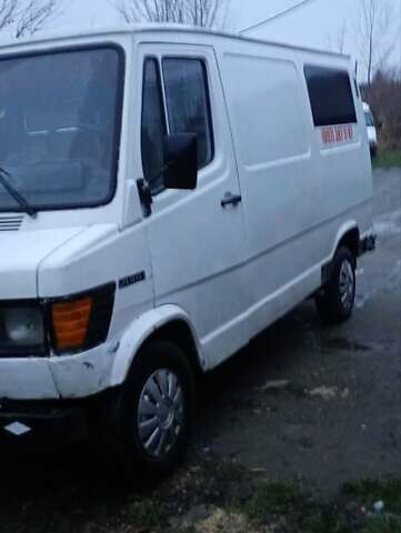 Белый Мерседес T1, объемом двигателя 2.3 л и пробегом 550 тыс. км за 2550 $, фото 1 на Automoto.ua