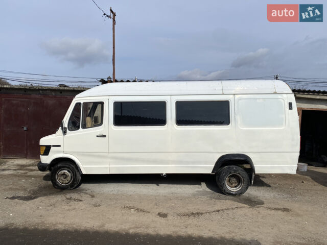 Белый Мерседес T1, объемом двигателя 2.9 л и пробегом 300 тыс. км за 3000 $, фото 4 на Automoto.ua