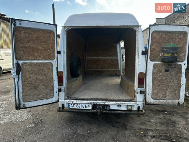 Белый Мерседес T1, объемом двигателя 2.87 л и пробегом 500 тыс. км за 2900 $, фото 1 на Automoto.ua