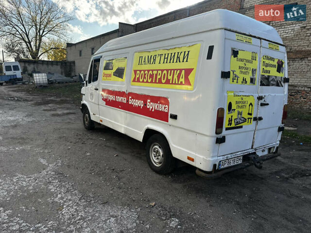 Белый Мерседес T1, объемом двигателя 2.87 л и пробегом 500 тыс. км за 2900 $, фото 5 на Automoto.ua