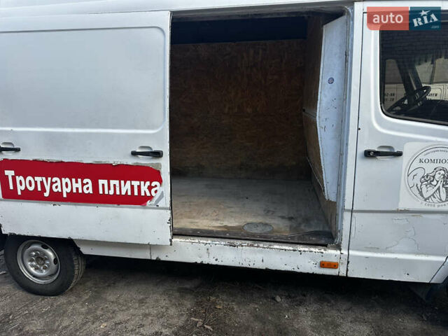 Белый Мерседес T1, объемом двигателя 2.87 л и пробегом 500 тыс. км за 2900 $, фото 2 на Automoto.ua