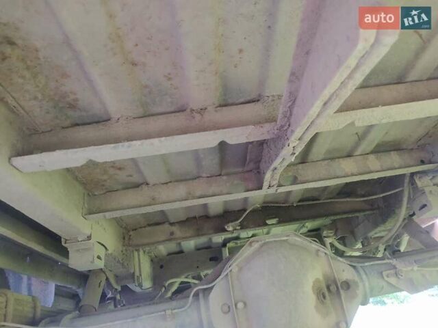 Мерседес T1 1994 в Путиле на Automoto.ua Белый Мерседес T1, объемом двигателя 2.3 л и пробегом 560 тыс. км за 2400 $, фото 11 на Automoto.ua