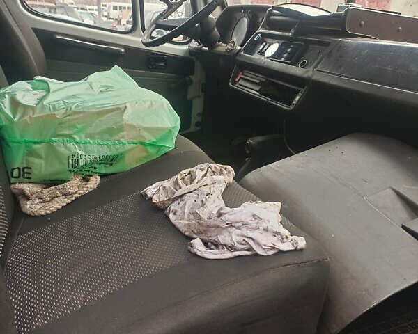 Білий Мерседес T1, об'ємом двигуна 2.9 л та пробігом 100 тис. км за 3500 $, фото 7 на Automoto.ua