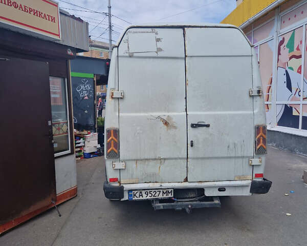 Білий Мерседес T1, об'ємом двигуна 2.9 л та пробігом 100 тис. км за 3500 $, фото 2 на Automoto.ua