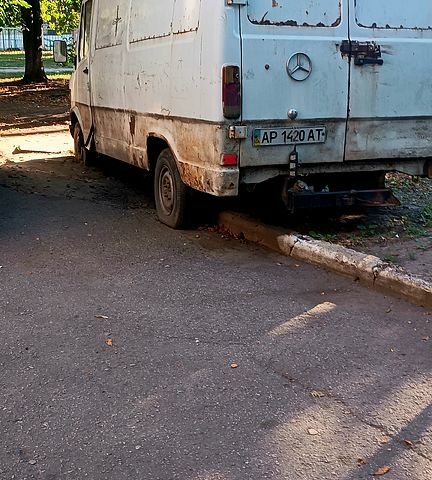 Білий Мерседес T1, об'ємом двигуна 2.4 л та пробігом 200 тис. км за 999 $, фото 2 на Automoto.ua