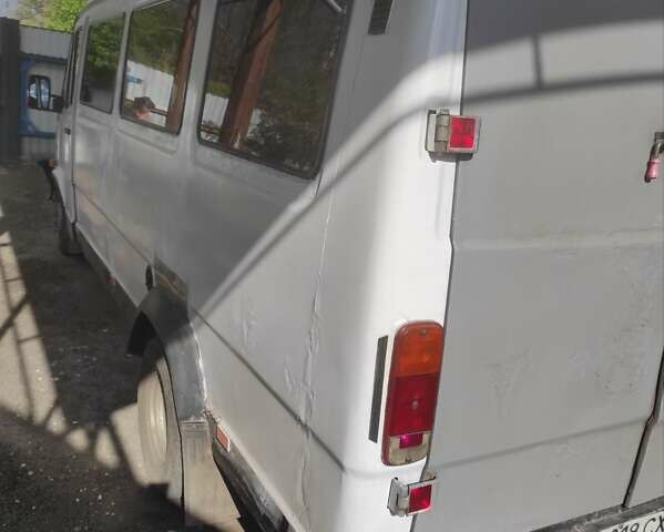 Білий Мерседес T1, об'ємом двигуна 2.9 л та пробігом 2 тис. км за 7000 $, фото 4 на Automoto.ua