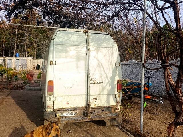 Білий Мерседес T1, об'ємом двигуна 2.3 л та пробігом 200 тис. км за 1500 $, фото 4 на Automoto.ua