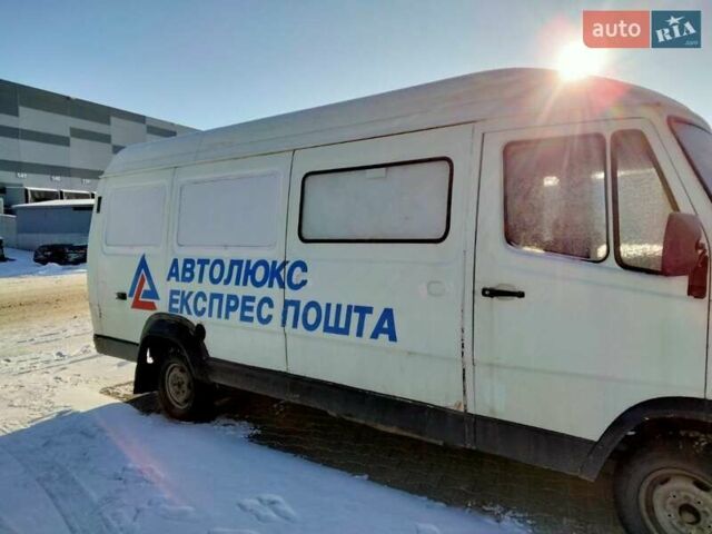 Білий Мерседес T1, об'ємом двигуна 2.3 л та пробігом 550 тис. км за 2200 $, фото 1 на Automoto.ua