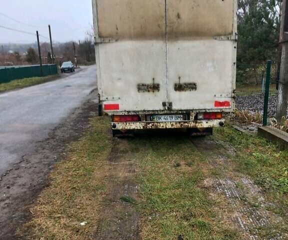 Белый Мерседес T1, объемом двигателя 2.9 л и пробегом 400 тыс. км за 2500 $, фото 1 на Automoto.ua