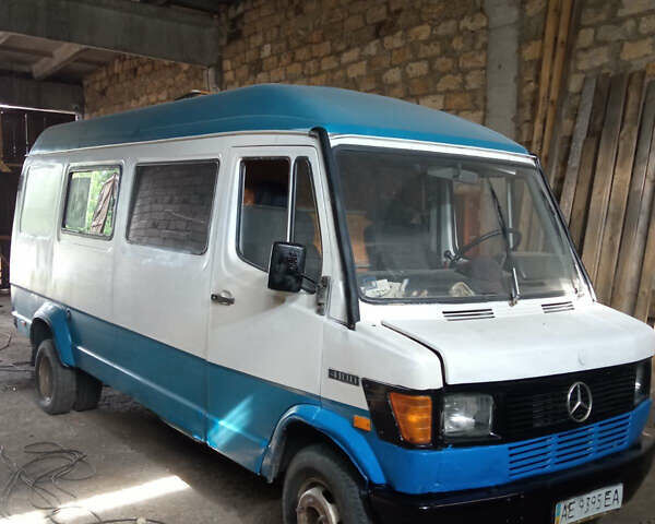 Белый Мерседес T1, объемом двигателя 2.9 л и пробегом 500 тыс. км за 2300 $, фото 1 на Automoto.ua