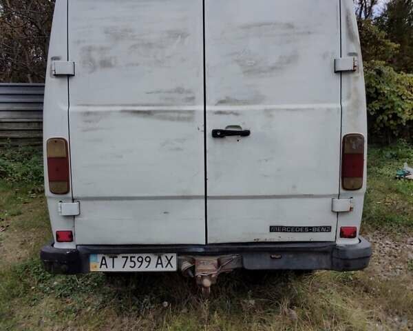 Білий Мерседес T1, об'ємом двигуна 2.3 л та пробігом 282 тис. км за 2500 $, фото 1 на Automoto.ua