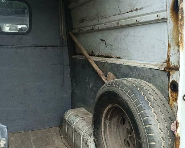 Белый Мерседес T1, объемом двигателя 2.8 л и пробегом 370 тыс. км за 2300 $, фото 6 на Automoto.ua