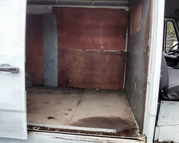 Білий Мерседес T1, об'ємом двигуна 2.3 л та пробігом 282 тис. км за 2500 $, фото 14 на Automoto.ua