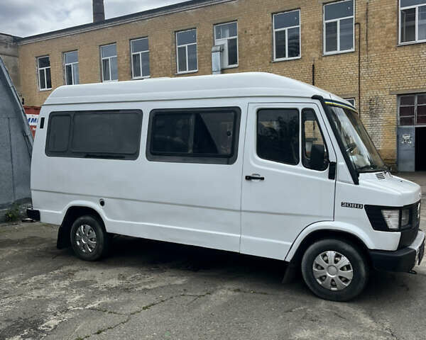 Білий Мерседес T1, об'ємом двигуна 2.4 л та пробігом 805 тис. км за 3300 $, фото 3 на Automoto.ua