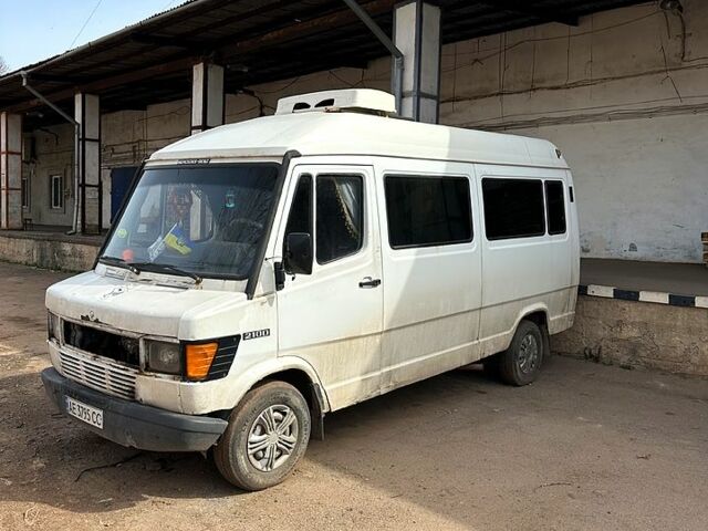 Білий Мерседес T1, об'ємом двигуна 2.9 л та пробігом 500 тис. км за 1000 $, фото 2 на Automoto.ua