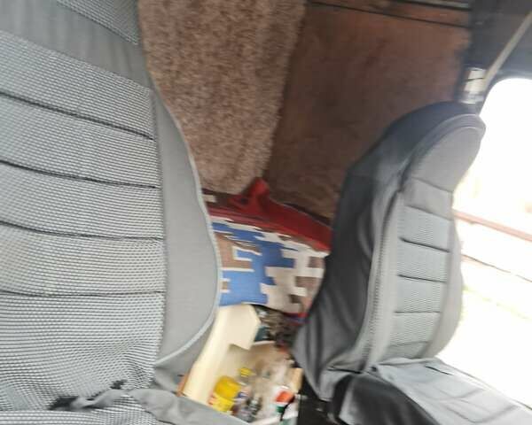 Белый Мерседес T1, объемом двигателя 2.9 л и пробегом 570 тыс. км за 4011 $, фото 10 на Automoto.ua