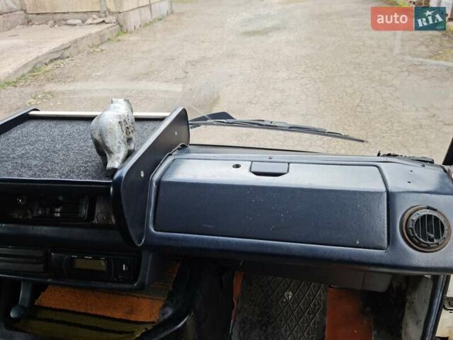 Белый Мерседес T1, объемом двигателя 2.9 л и пробегом 570 тыс. км за 4011 $, фото 11 на Automoto.ua