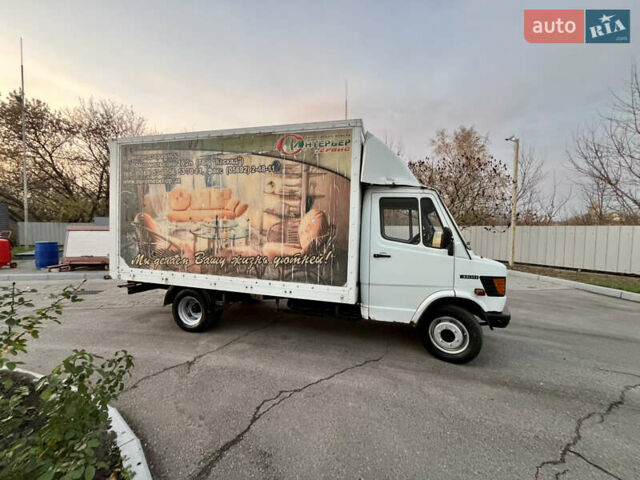 Белый Мерседес T1, объемом двигателя 2.87 л и пробегом 529 тыс. км за 5300 $, фото 3 на Automoto.ua