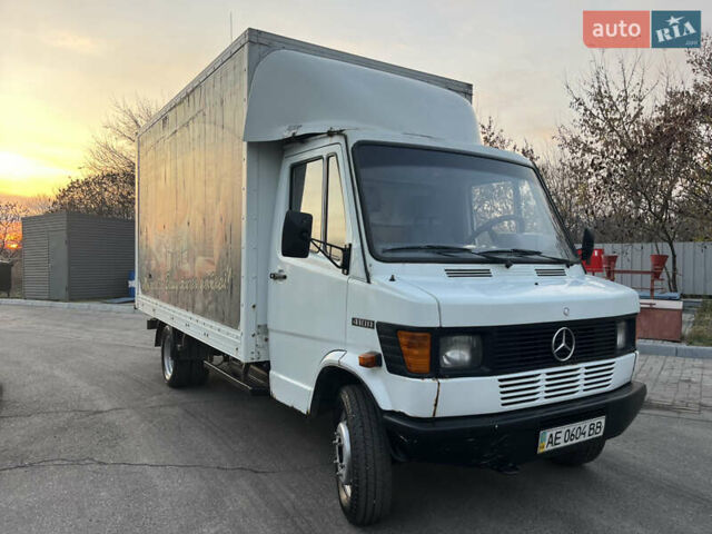 Белый Мерседес T1, объемом двигателя 2.87 л и пробегом 529 тыс. км за 5300 $, фото 2 на Automoto.ua