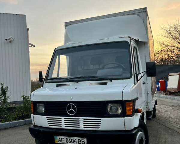 Белый Мерседес T1, объемом двигателя 2.87 л и пробегом 529 тыс. км за 5300 $, фото 1 на Automoto.ua