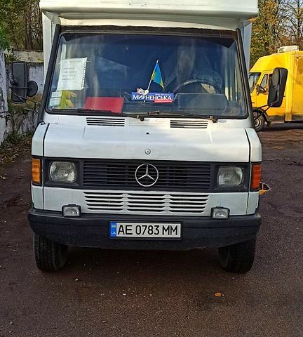 Білий Мерседес T1, об'ємом двигуна 29 л та пробігом 0 тис. км за 4000 $, фото 1 на Automoto.ua