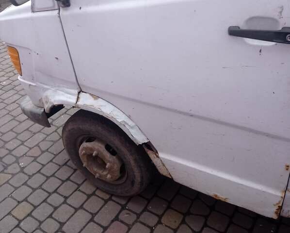 Белый Мерседес T1, объемом двигателя 2.9 л и пробегом 500 тыс. км за 7200 $, фото 1 на Automoto.ua