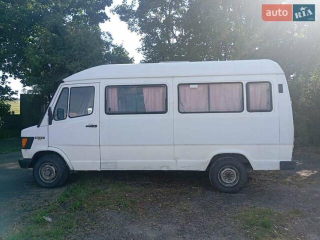 Білий Мерседес T1, об'ємом двигуна 2.9 л та пробігом 125 тис. км за 2900 $, фото 1 на Automoto.ua