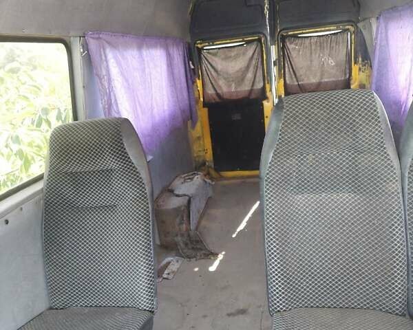 Білий Мерседес T1, об'ємом двигуна 2.3 л та пробігом 500 тис. км за 850 $, фото 2 на Automoto.ua