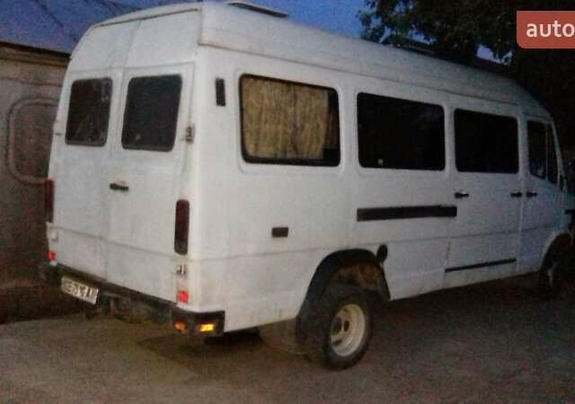 Белый Мерседес T1, объемом двигателя 2.9 л и пробегом 3 тыс. км за 2700 $, фото 7 на Automoto.ua