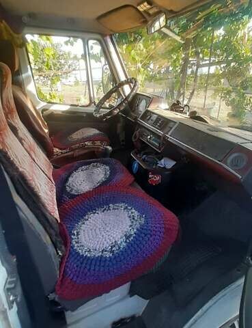 Белый Мерседес T1, объемом двигателя 2.3 л и пробегом 500 тыс. км за 2200 $, фото 7 на Automoto.ua