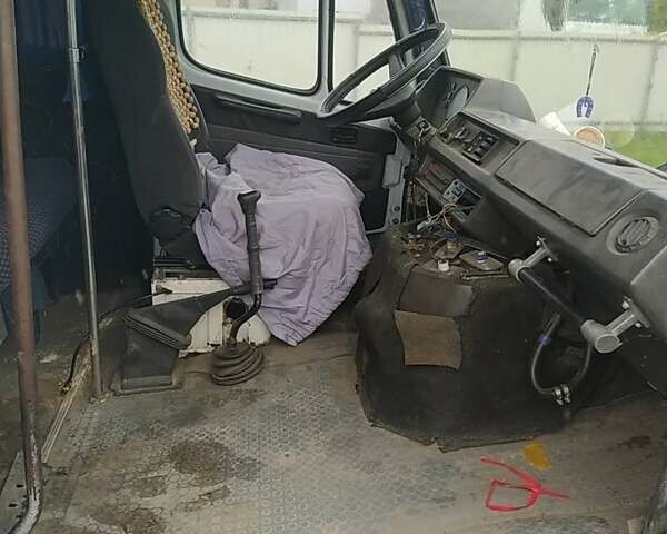 Белый Мерседес T1, объемом двигателя 2.9 л и пробегом 752 тыс. км за 2800 $, фото 11 на Automoto.ua