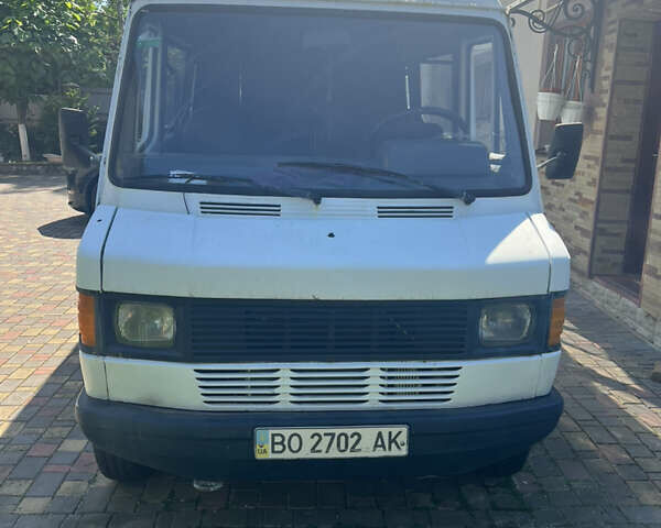 Білий Мерседес T1, об'ємом двигуна 0 л та пробігом 552 тис. км за 3450 $, фото 1 на Automoto.ua