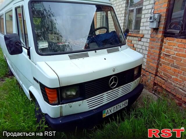 Белый Мерседес T1, объемом двигателя 2.3 л и пробегом 0 тыс. км за 3000 $, фото 4 на Automoto.ua