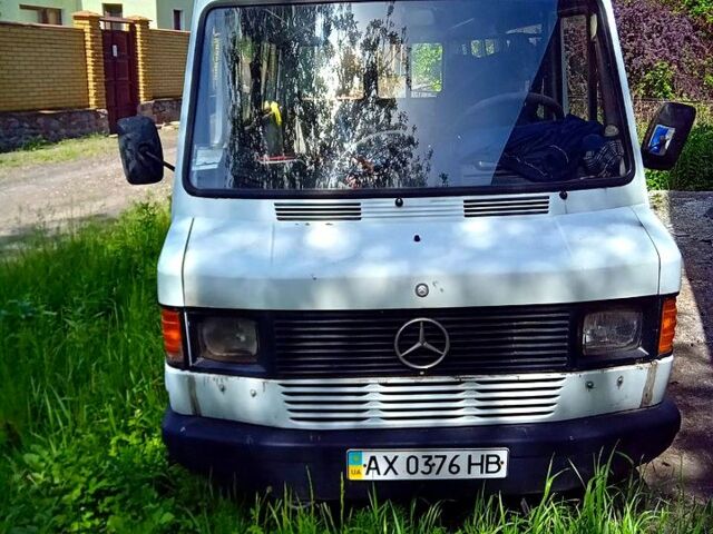 Белый Мерседес T1, объемом двигателя 2.3 л и пробегом 0 тыс. км за 3000 $, фото 1 на Automoto.ua