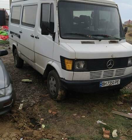 Белый Мерседес T1, объемом двигателя 2.9 л и пробегом 1 тыс. км за 2500 $, фото 1 на Automoto.ua