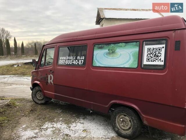 Красный Мерседес T1, объемом двигателя 2.9 л и пробегом 445 тыс. км за 4500 $, фото 7 на Automoto.ua