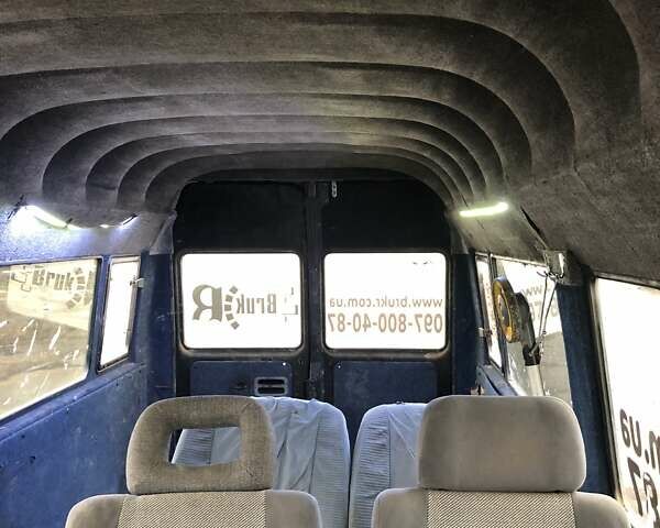 Красный Мерседес T1, объемом двигателя 2.9 л и пробегом 445 тыс. км за 4500 $, фото 1 на Automoto.ua