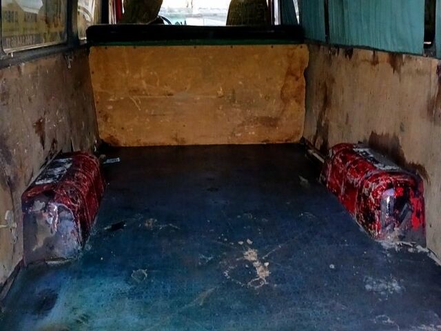 Червоний Мерседес T1, об'ємом двигуна 2.9 л та пробігом 300 тис. км за 2000 $, фото 4 на Automoto.ua