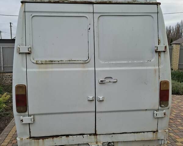 Мерседес T1, объемом двигателя 2.4 л и пробегом 442 тыс. км за 1999 $, фото 2 на Automoto.ua