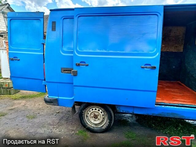 Мерседес T1, объемом двигателя 2.3 л и пробегом 0 тыс. км за 2150 $, фото 3 на Automoto.ua