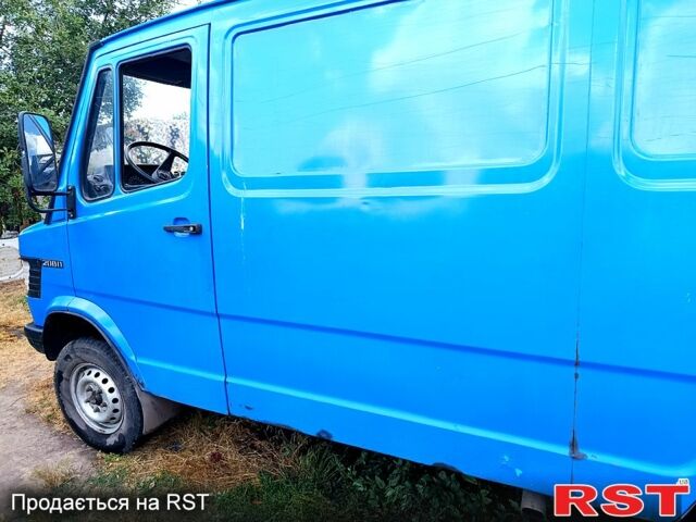Мерседес T1, объемом двигателя 2.3 л и пробегом 0 тыс. км за 2150 $, фото 2 на Automoto.ua