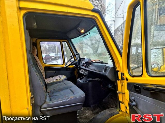 Мерседес T1, объемом двигателя 2.3 л и пробегом 550 тыс. км за 2800 $, фото 4 на Automoto.ua