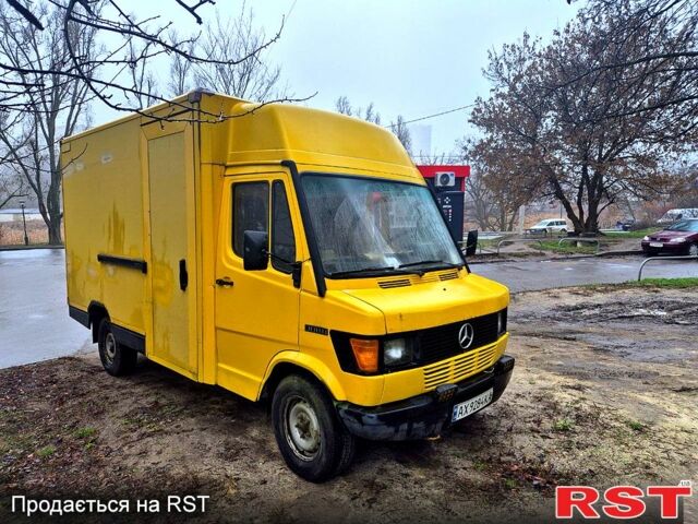 Мерседес T1, объемом двигателя 2.3 л и пробегом 550 тыс. км за 2800 $, фото 2 на Automoto.ua