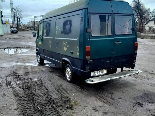 Мерседес T1, об'ємом двигуна 2.9 л та пробігом 230 тис. км за 1350 $, фото 4 на Automoto.ua