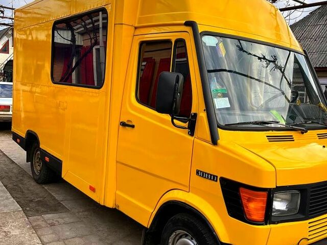 Мерседес T1, объемом двигателя 23 л и пробегом 0 тыс. км за 4200 $, фото 1 на Automoto.ua