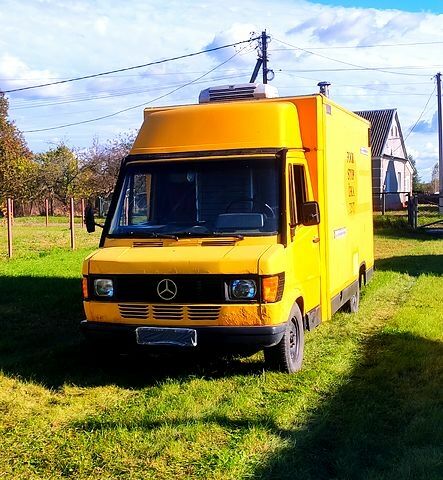 Мерседес T1, об'ємом двигуна 2.3 л та пробігом 0 тис. км за 2000 $, фото 6 на Automoto.ua